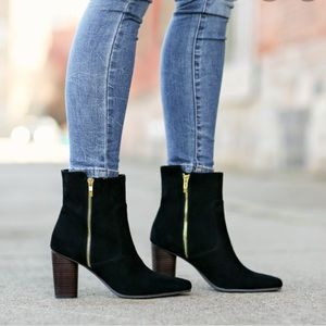 🚫SOLD 🚫Aerosoles Black Suede “Assest” Booties